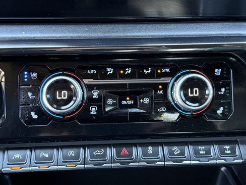 Used 2024 GMC Sierra 1500 AT4X image 21