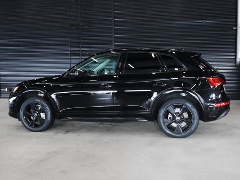 Used 2022 Audi Q5 Premium Plus image 12