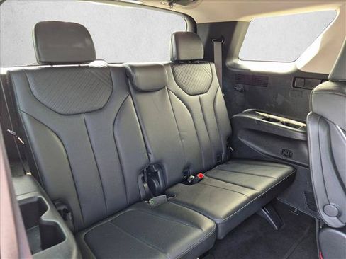 Used 2024 Hyundai Palisade SEL FWD image 18