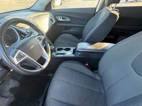 Used 2017 Chevrolet Equinox LT w/ Convenience Package image 14