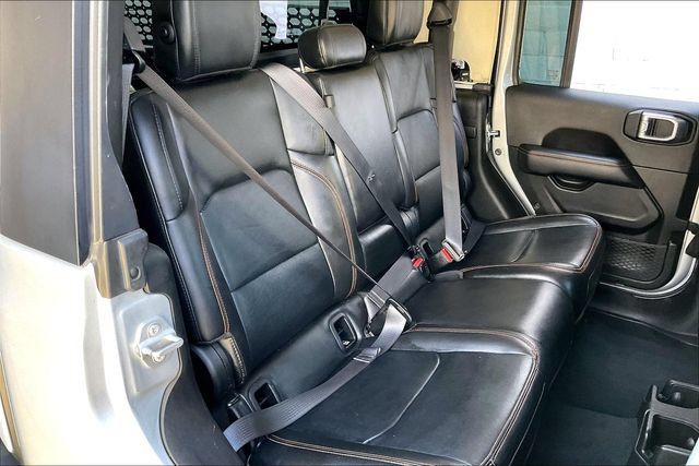 Used 2023 Jeep Gladiator Mojave AWD/4WD image 25