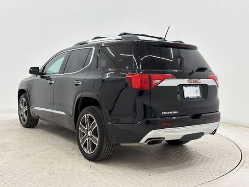 Used 2017 GMC Acadia Denali w/ Technology Package FWD image 3