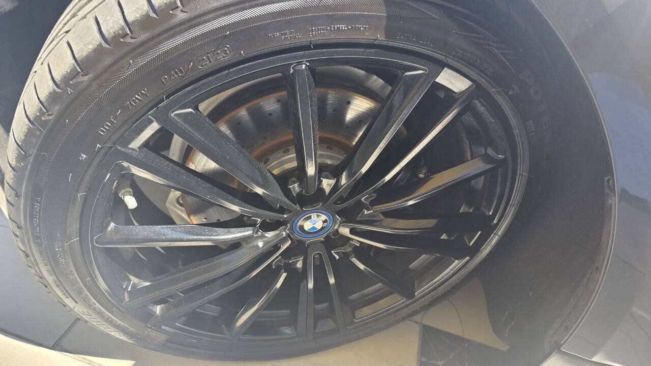 Used 2019 BMW i8 Roadster AWD/4WD image 41