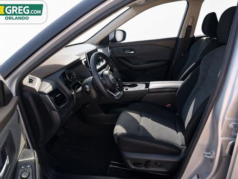 Used 2023 Nissan Rogue SV FWD image 10