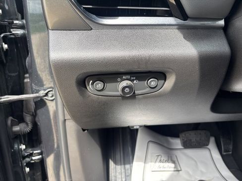 Used 2021 Chevrolet Traverse LT w/ LPO, Cargo Package image 15