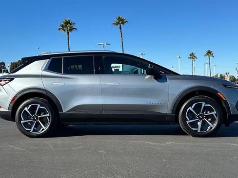 New 2026 Chevrolet Equinox EV LT image 3