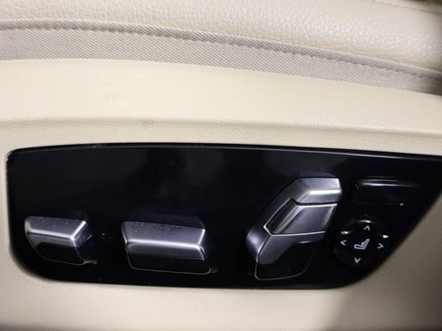 Used 2019 BMW M550i xDrive image 23