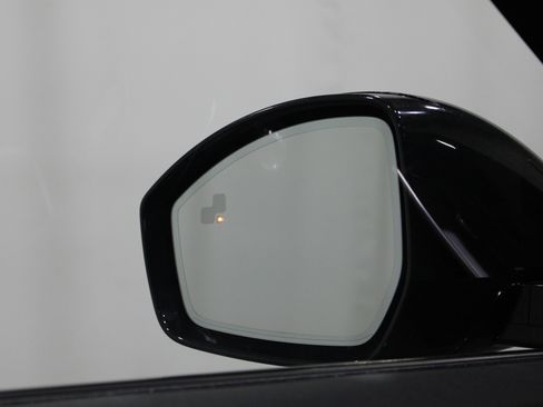 Used 2021 Land Rover Range Rover Velar S image 26