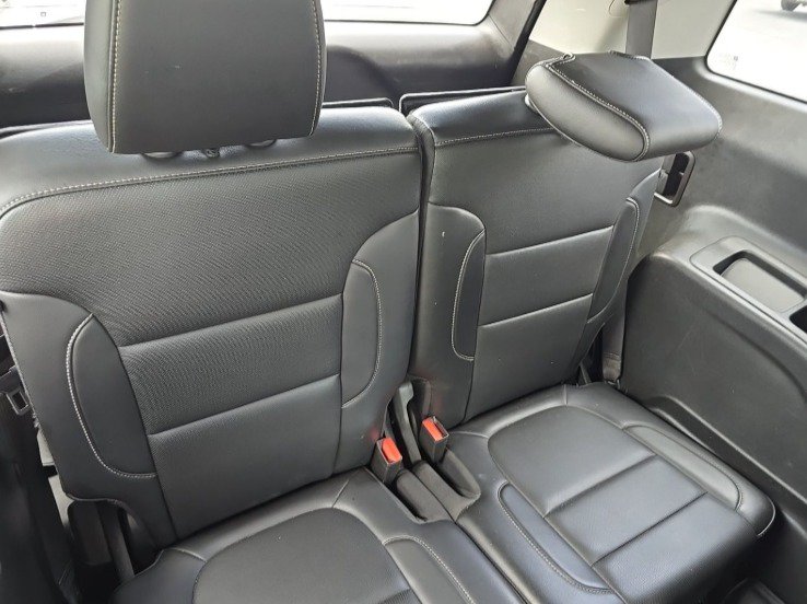 Used 2021 GMC Acadia SLT w/ Elevation Edition FWD image 10