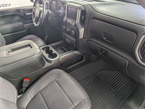 Certified 2022 Chevrolet Silverado 2500 LTZ w/ LTZ Plus Package image 20