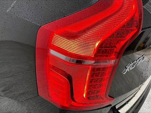 Used 2017 Volvo XC90 T6 Inscription w/ Vision Package image 40