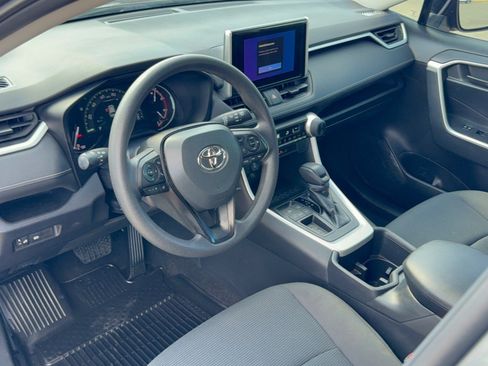 Used 2023 Toyota RAV4 LE FWD image 4