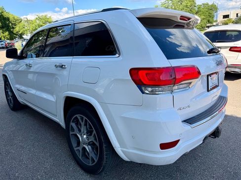 Used 2020 Jeep Grand Cherokee Overland AWD/4WD image 9