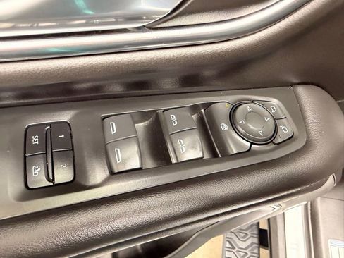 Used 2022 Chevrolet Tahoe Z71 image 24