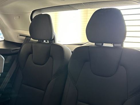 Certified 2025 Volvo XC90 T8 Plus w/ Protection Package Premier image 28