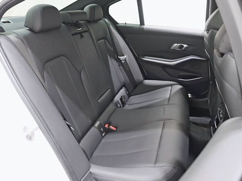 Used 2021 BMW 330i xDrive Sedan w/ M Sport Package image 32