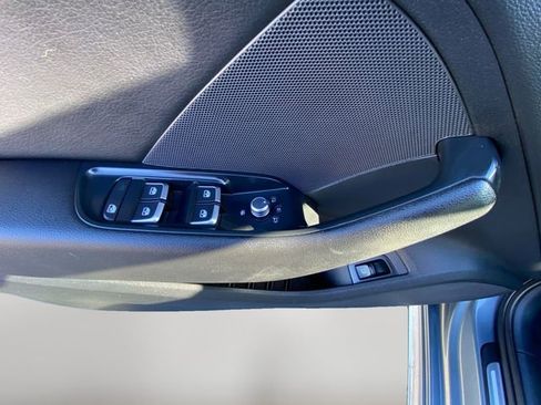 Used 2018 Audi A3 e-tron Premium w/ Sport Package image 17