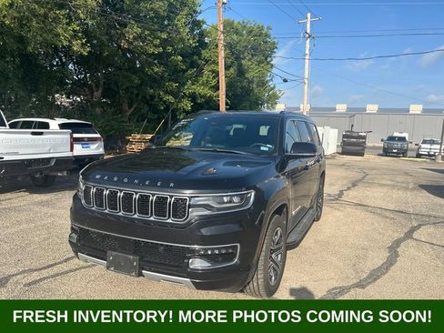 Used 2024 Jeep Wagoneer Series II w/ Flexible Seating Group RWD image 7