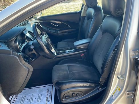 Used 2016 Buick LaCrosse image 2