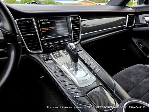 Used 2016 Porsche Panamera GTS image 81
