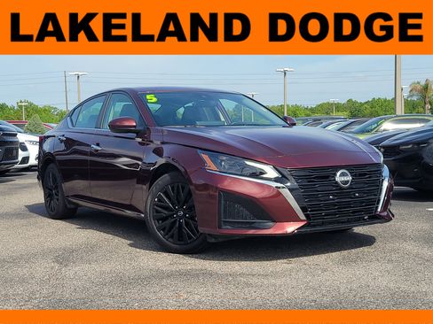 Used 2025 Nissan Altima 2.5 SV w/ SV Special Edition Package image 1