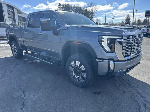 New 2026 GMC Sierra 3500 Denali w/ Denali Reserve Package image 8