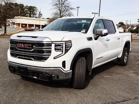 Certified 2025 GMC Sierra 1500 SLT image 3