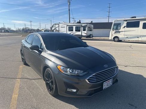 Used 2019 Ford Fusion SE w/ Equipment Group 151A image 6
