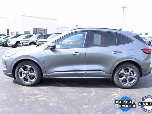 Used 2024 Ford Escape ST-Line w/ Cold Weather Package image 4