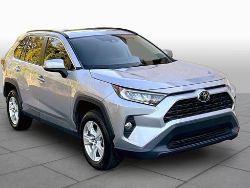 Used 2019 Toyota RAV4 XLE image 3