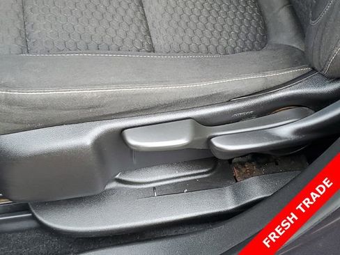 Used 2017 GMC Acadia SLE image 24