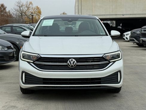 Used 2022 Volkswagen Jetta SEL image 5