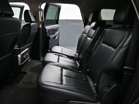 Certified 2024 Ford Expedition Max XLT image 21