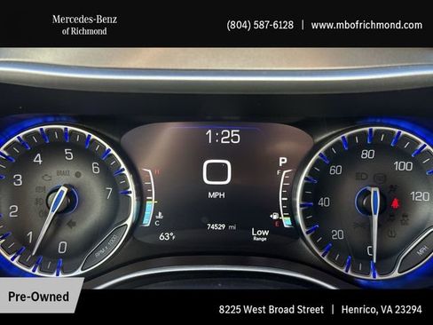 Used 2024 Chrysler Pacifica Touring-L FWD image 22