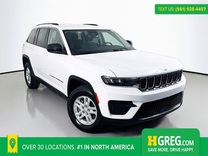 Used 2022 Jeep Grand Cherokee Laredo w/ Luxury Tech Group I