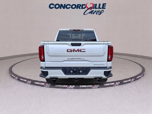 Used 2024 GMC Sierra 1500 Denali AWD/4WD image 5