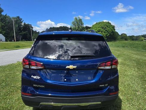 Used 2023 Chevrolet Equinox LT AWD/4WD image 8