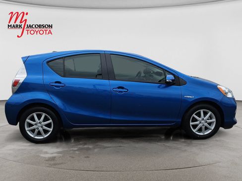 Used 2014 Toyota Prius C Three FWD image 6