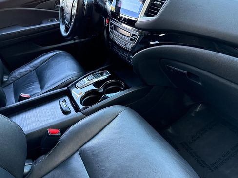 Used 2016 Honda Pilot Touring image 33
