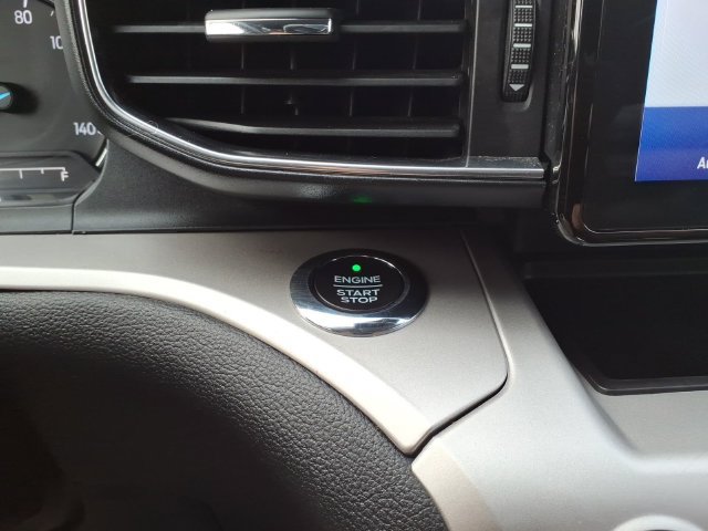 Certified 2020 Ford Explorer XLT w/ Equipment Group 202A AWD/4WD image 22