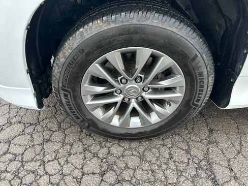 Used 2016 Lexus GX 460 Luxury w/ Preferred Accessory Package image 11