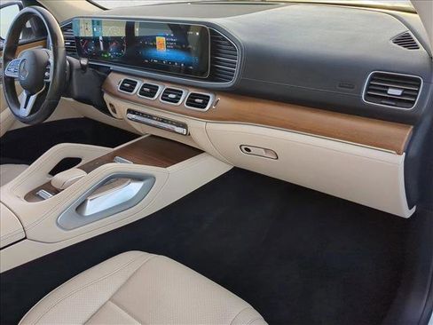 Used 2022 Mercedes-Benz GLS 450 4MATIC image 23