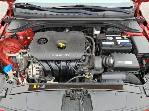 Used 2017 Hyundai Elantra Limited w/ Limited Tech Package 04 image 30