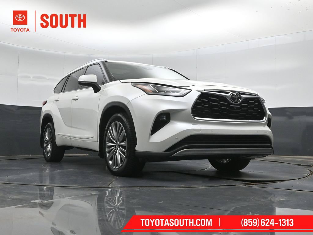 Used 2021 Toyota Highlander Platinum AWD/4WD image 43