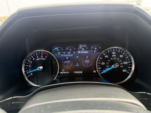 Used 2019 Ford Expedition Platinum image 18