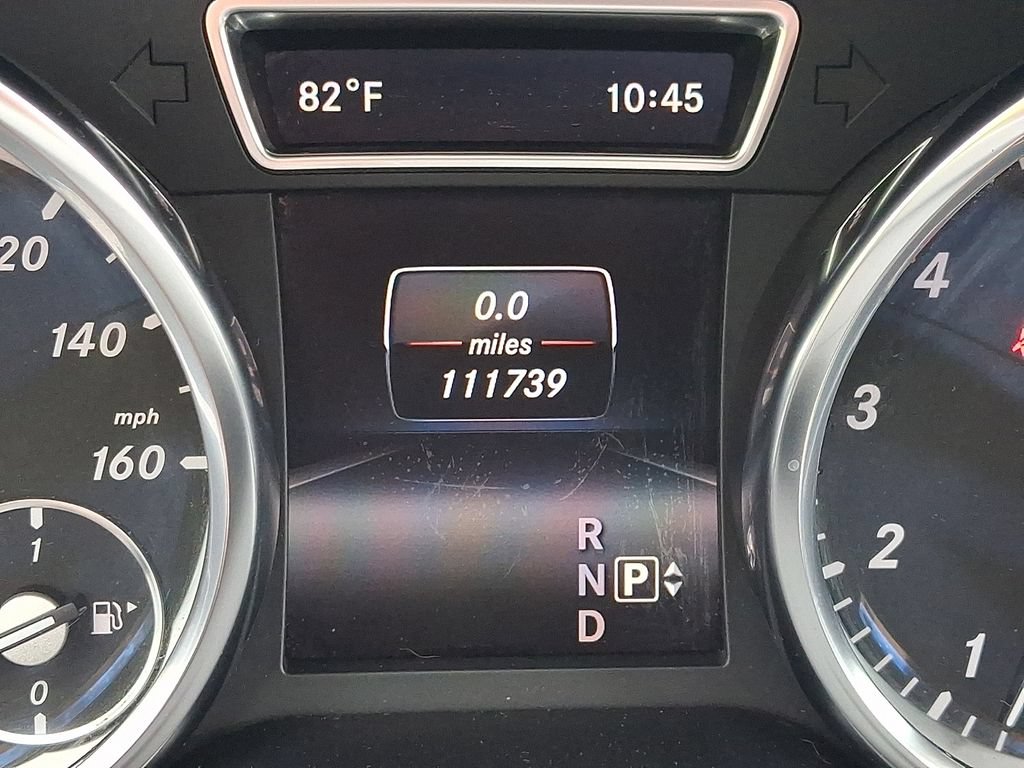Used 2015 Mercedes-Benz GL 550 4MATIC image 28