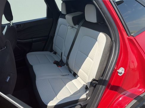 Certified 2025 Ford Escape Active w/ Tech Pack #1 AWD/4WD image 9