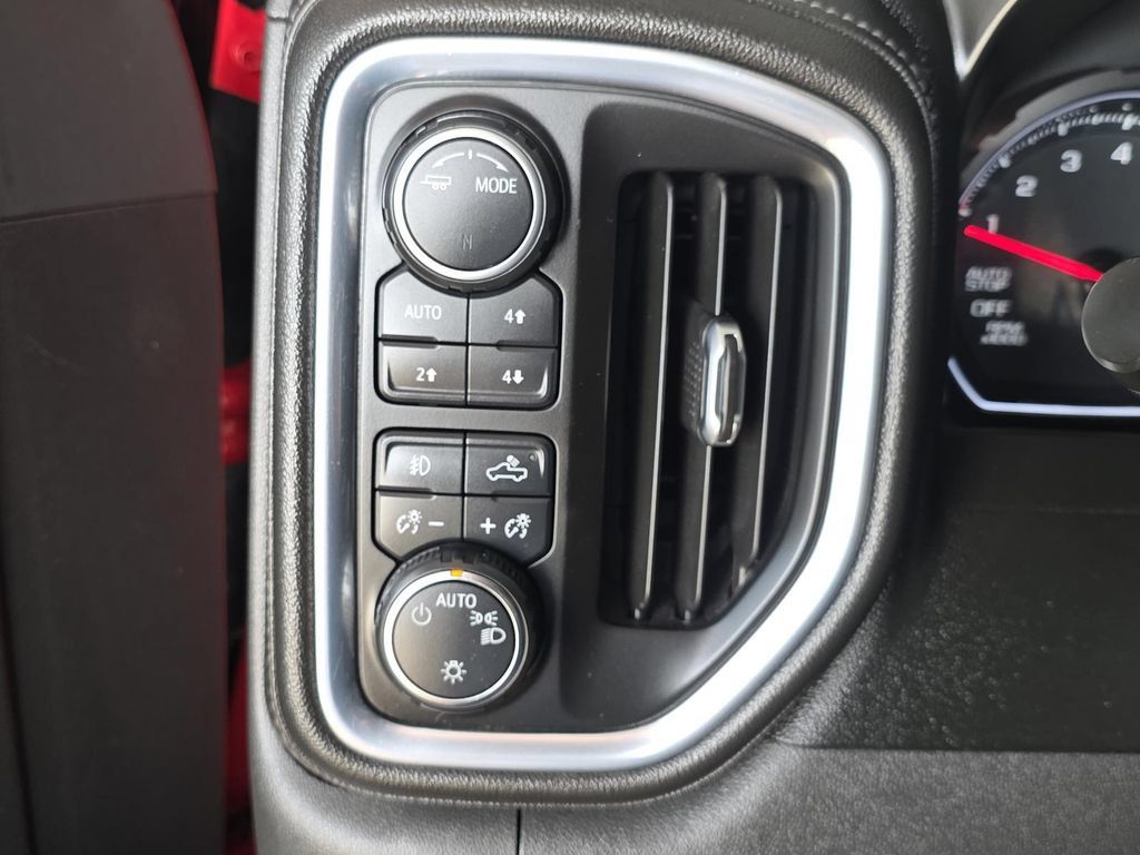 Used 2020 Chevrolet Silverado 1500 LT Trail Boss AWD/4WD image 19