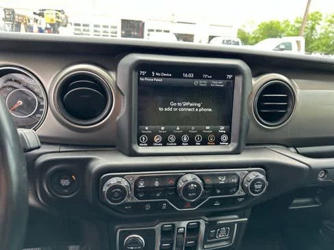 Used 2021 Jeep Gladiator Sport AWD/4WD image 7