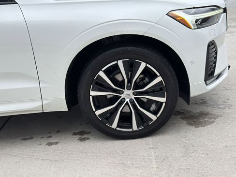 Used 2023 Volvo XC60 B5 Plus w/ Protection Package Premier AWD/4WD image 11